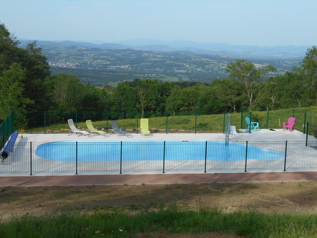 Camping Le Montbartoux Vollore-Ville Esterno foto