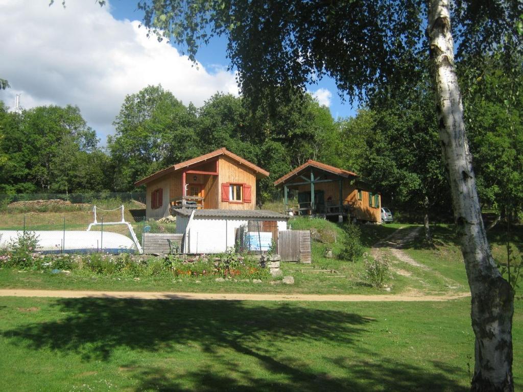 Camping Le Montbartoux Vollore-Ville Esterno foto