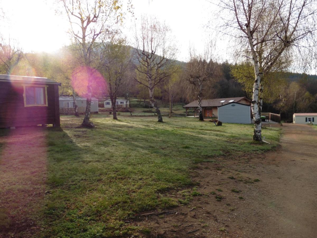 Camping Le Montbartoux Vollore-Ville Esterno foto